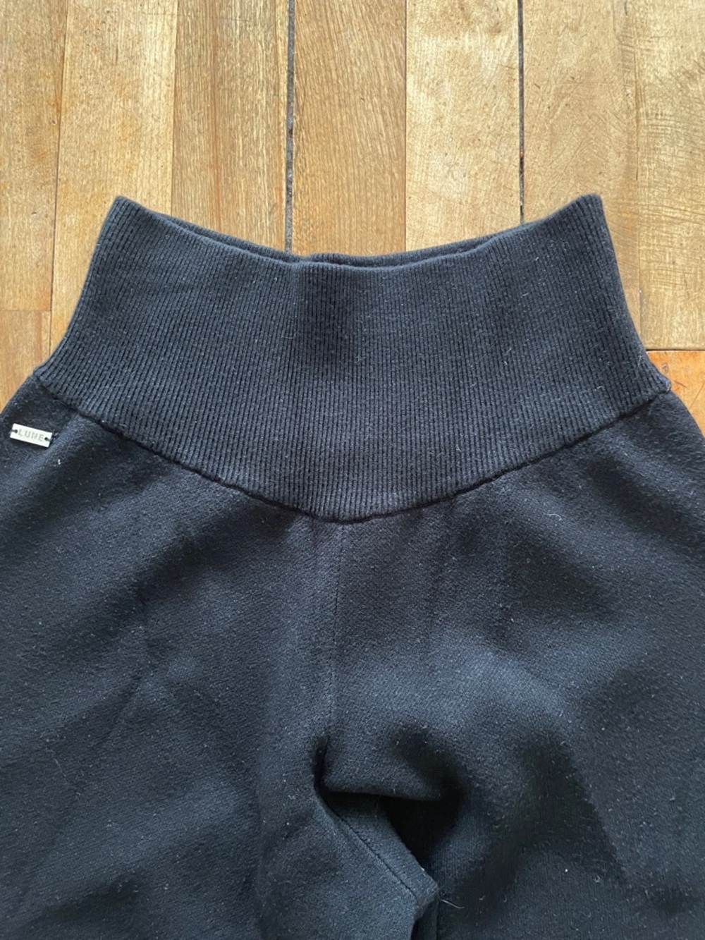 Lune Active OLLY high waisted knit pants-Medium - Picture 4 of 8